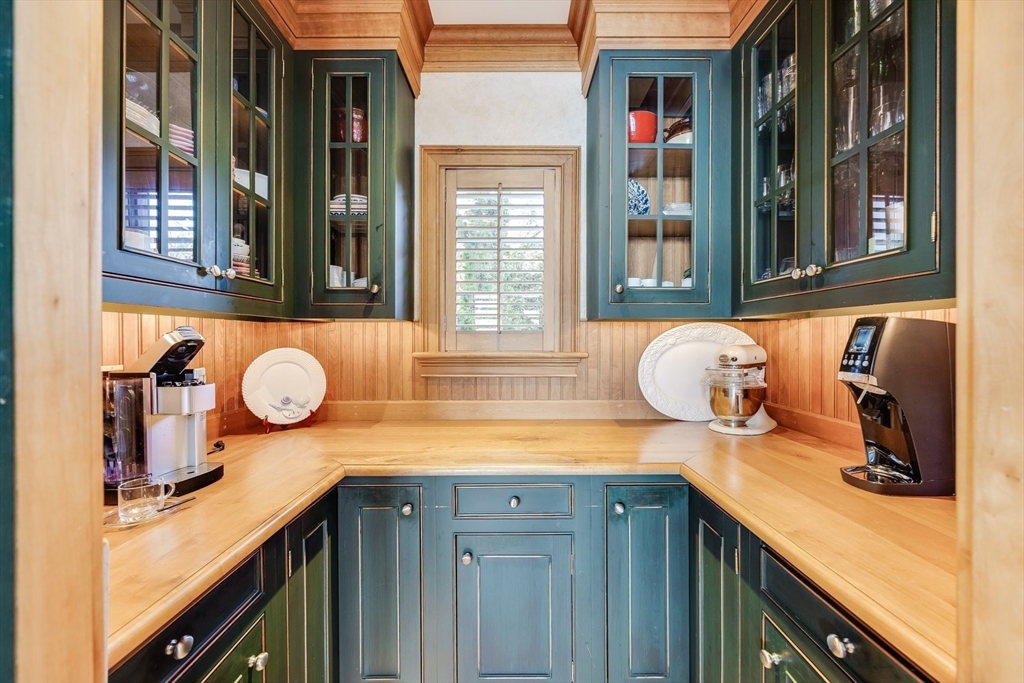 Mashpee, Massachusetts 02649, United States, 5 Bedrooms Bedrooms, ,7 BathroomsBathrooms,Residential,Active,96532