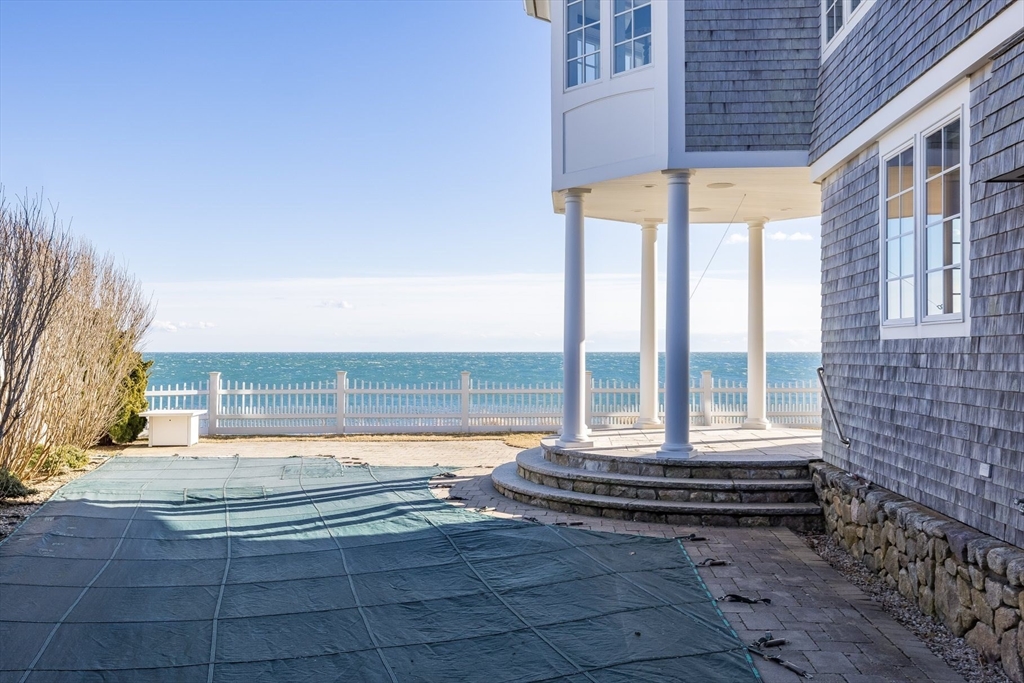 Mashpee, Massachusetts 02649, United States, 5 Bedrooms Bedrooms, ,7 BathroomsBathrooms,Residential,Active,96532