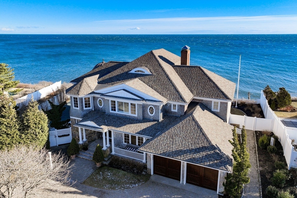 Mashpee, Massachusetts 02649, United States, 5 Bedrooms Bedrooms, ,7 BathroomsBathrooms,Residential,Active,96532