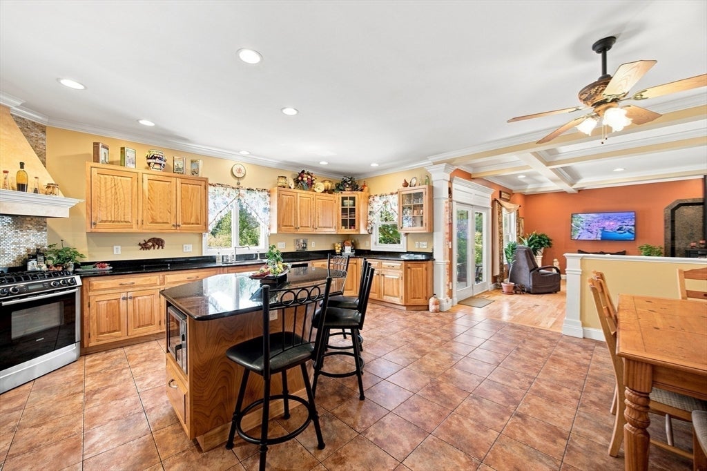 135 Lancaster Dr, Agawam, MA, 135 Lancaster Dr, Agawam, MA Photo #7
