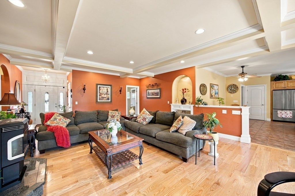 135 Lancaster Dr, Agawam, MA, 135 Lancaster Dr, Agawam, MA Photo #23