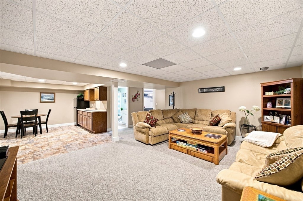135 Lancaster Dr, Agawam, MA, 135 Lancaster Dr, Agawam, MA Photo #29