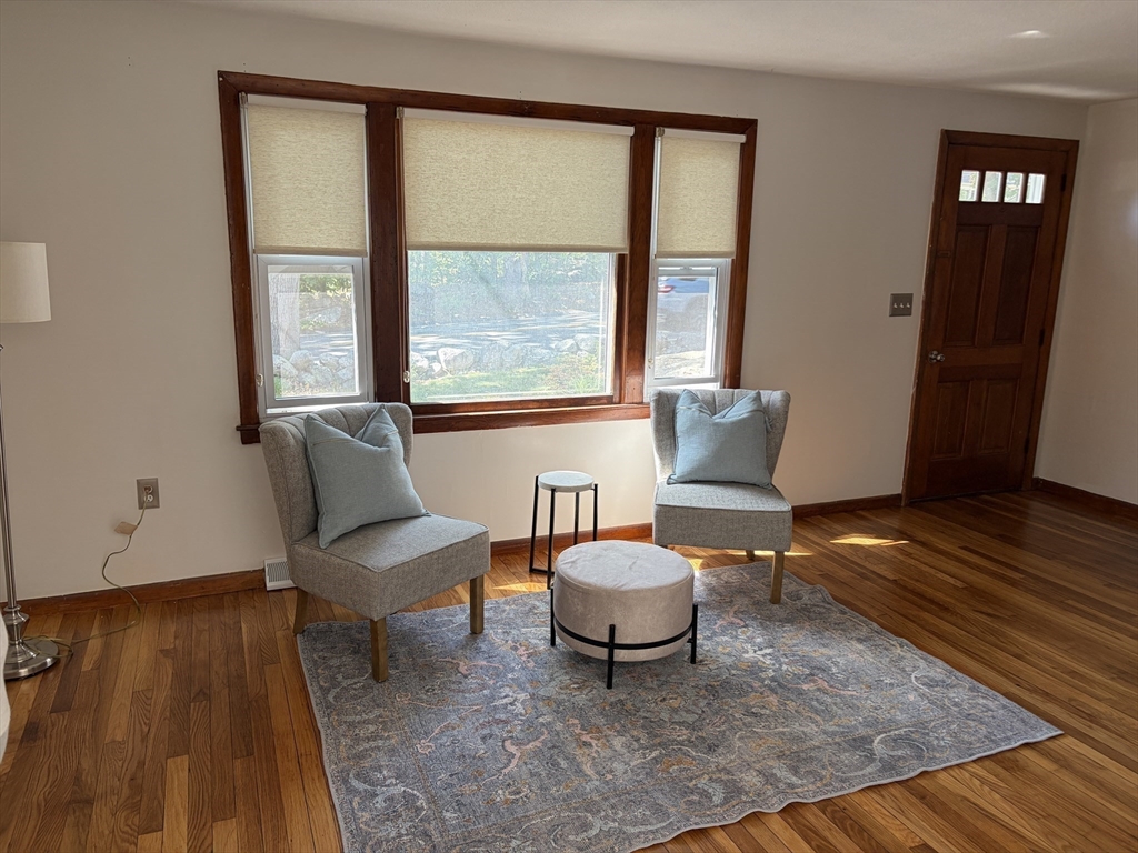 37R Sheldon St 37R