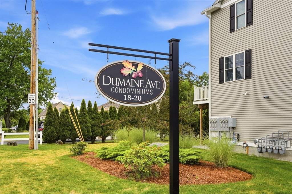 Click for 18 Dumaine Ave #E, Nashua, NH slideshow