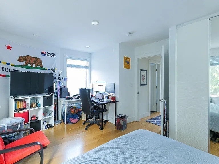 66-68 Hooker St #66, Boston, MA Photo #8