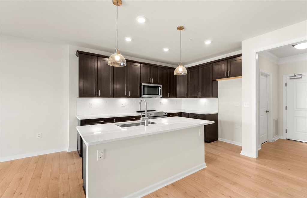 6 Stratton Drive 303