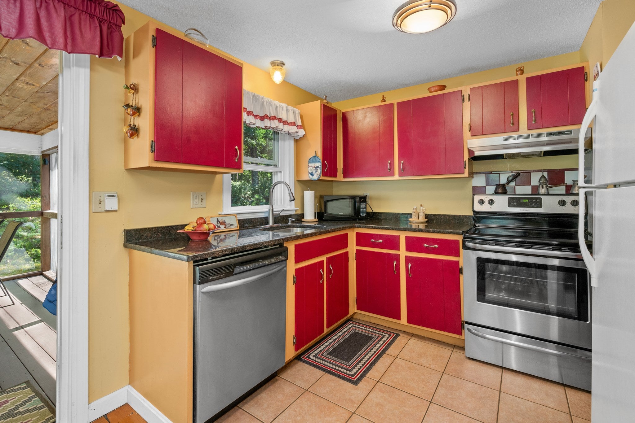 937 Harwich Rd