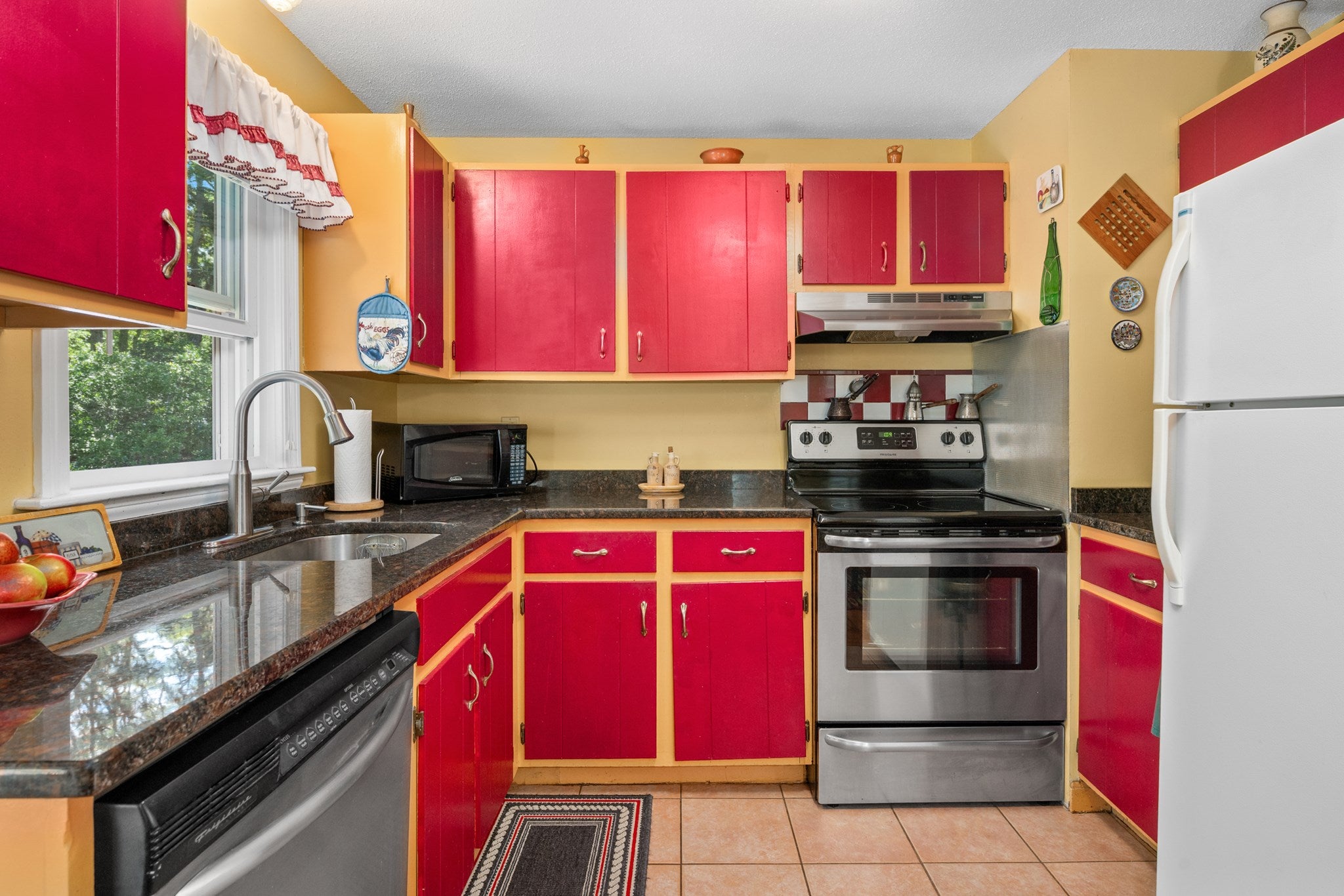 937 Harwich Rd