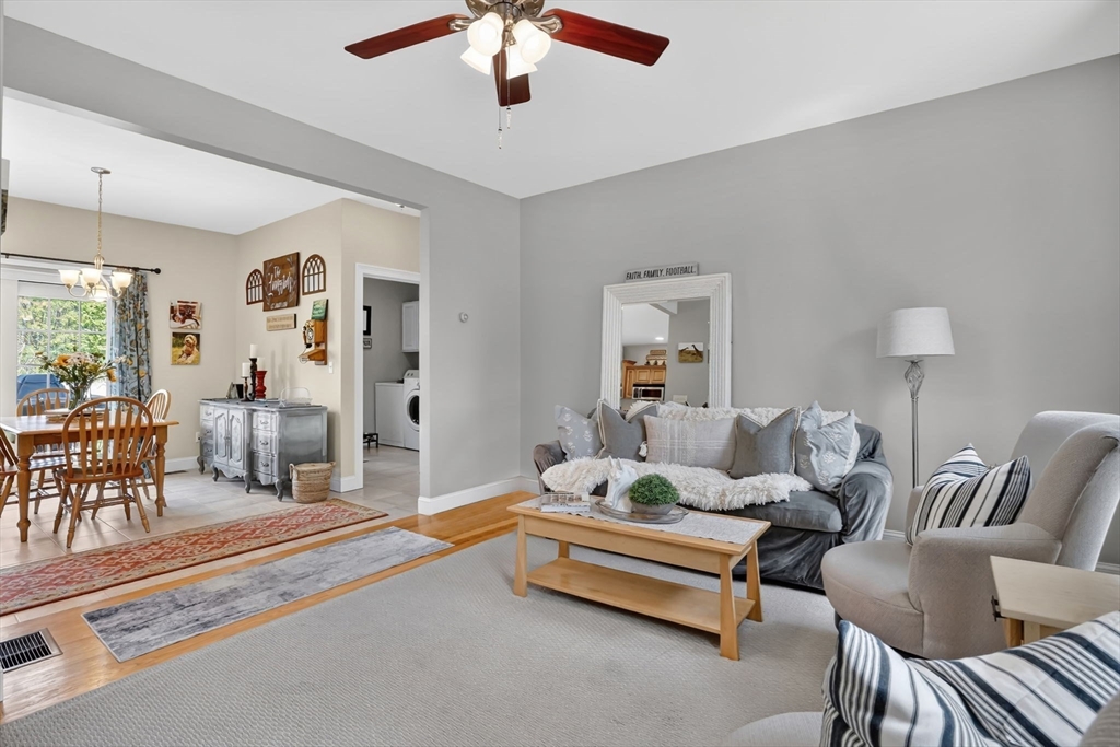 45 Pomeroy Meadow Rd
