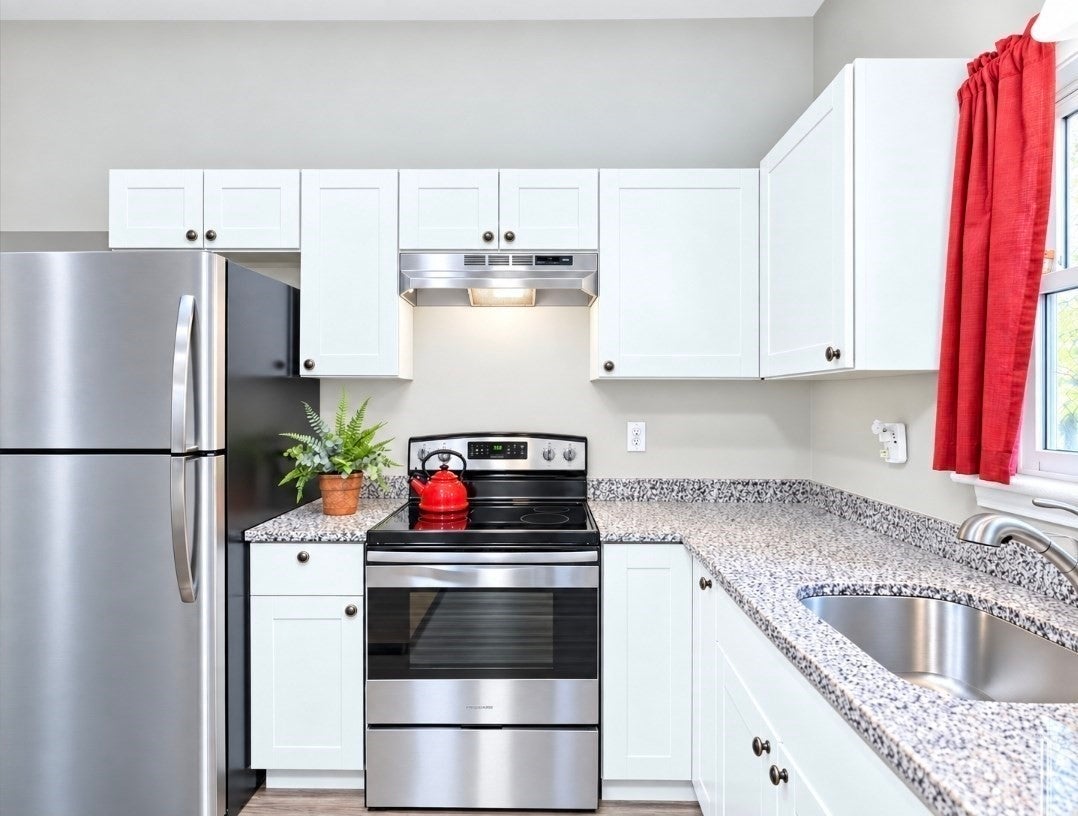 35 Cedar St 6