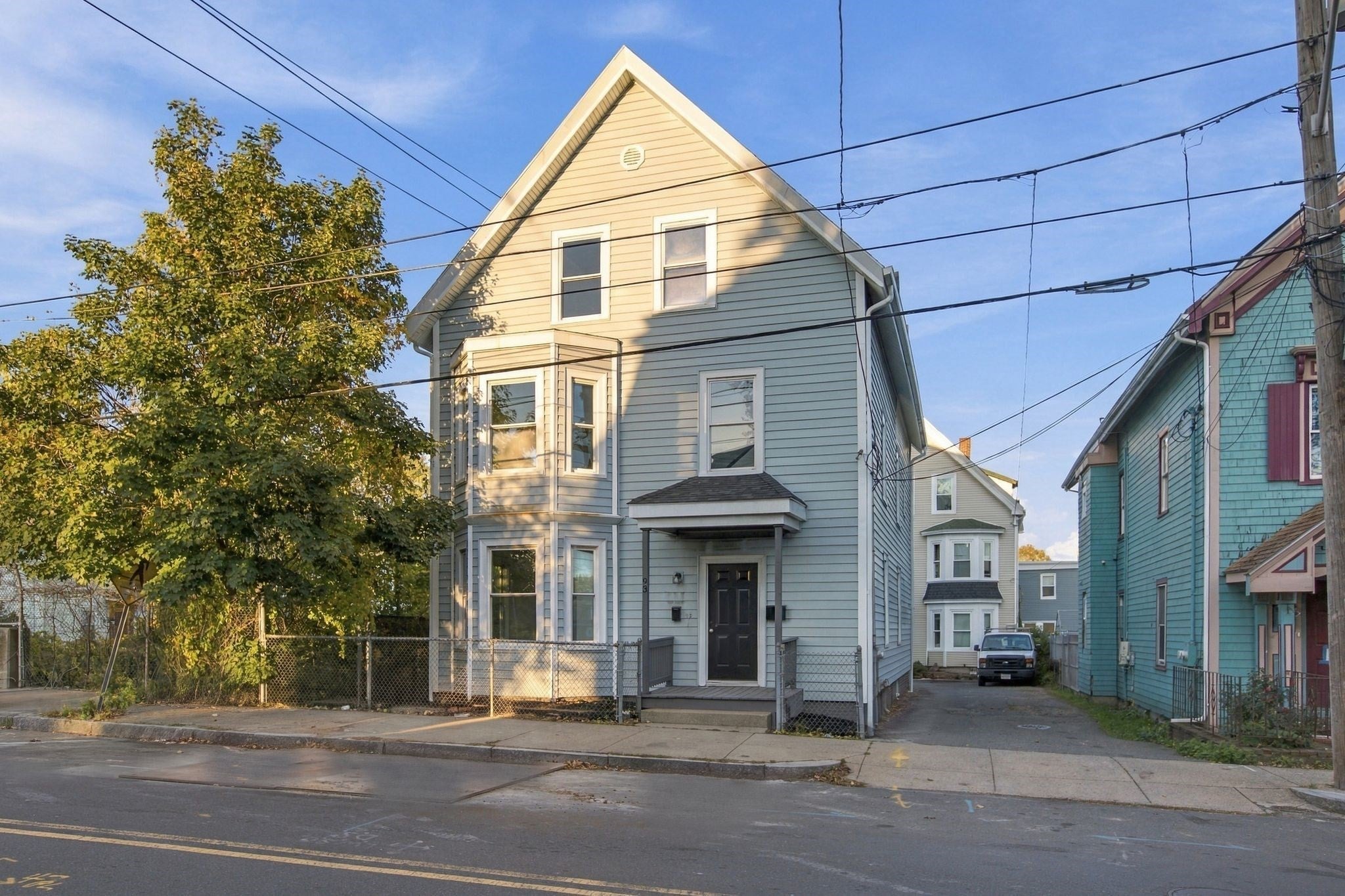 93 Chestnut St