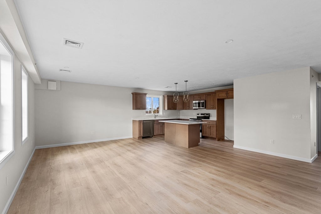 393 Court St Unit 7