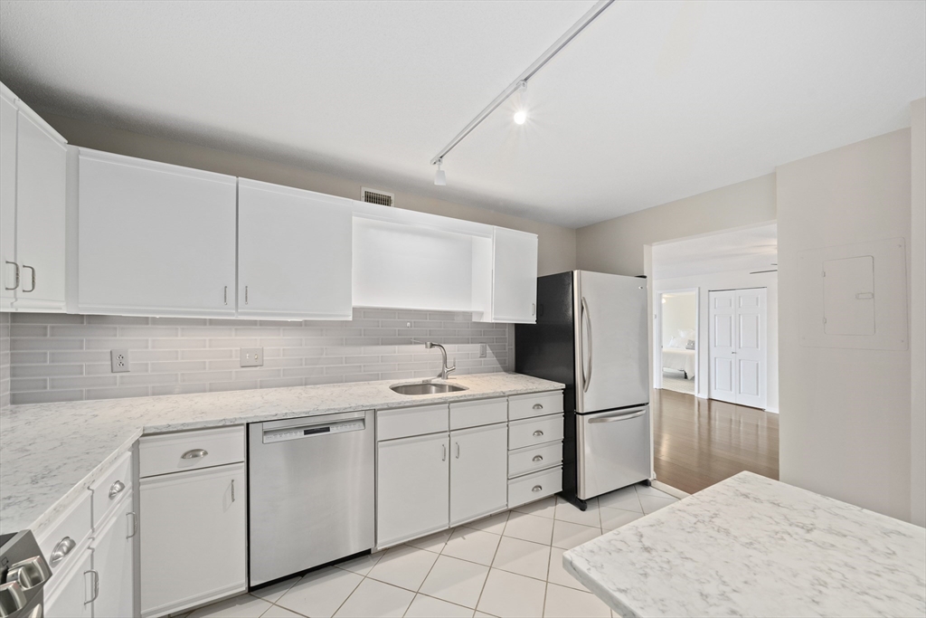 121 Nantasket Ave 203
