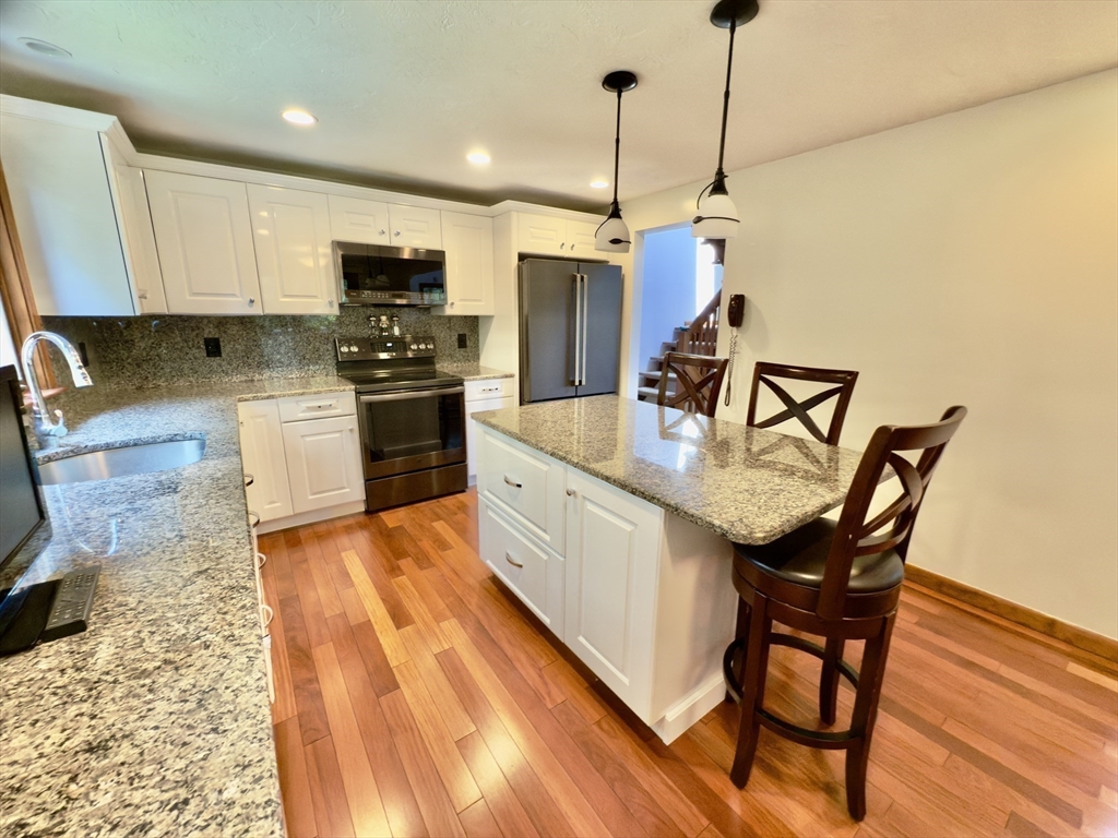 5 Oakwood Dr