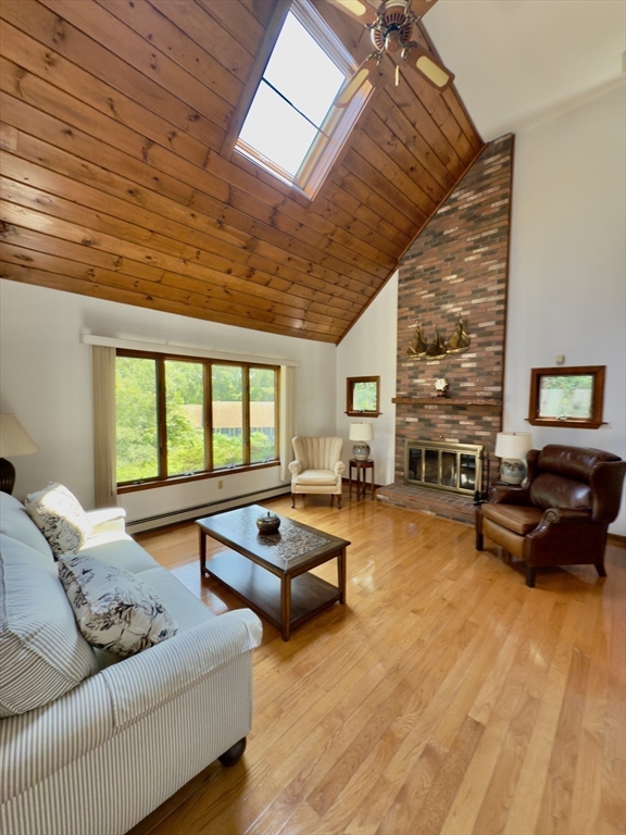 5 Oakwood Dr