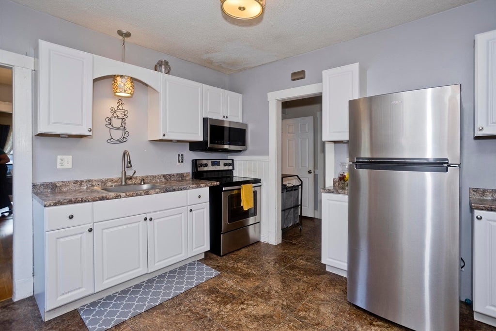 89 W. Alvord St, Springfield, MA, 89 W. Alvord St, Springfield, MA Photo #2