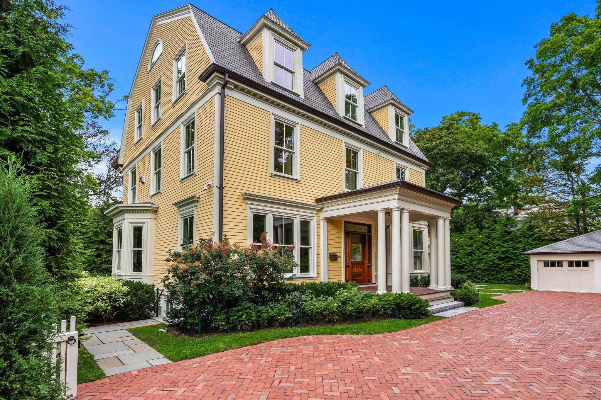 68 Sparks Street