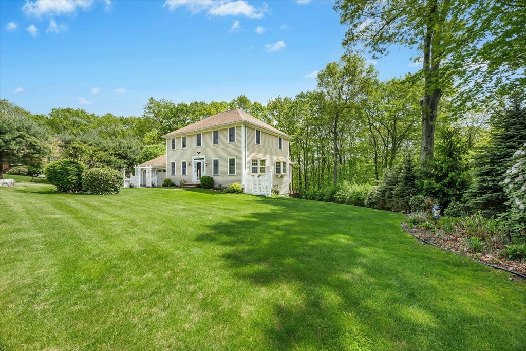 19 Steppingstone Dr