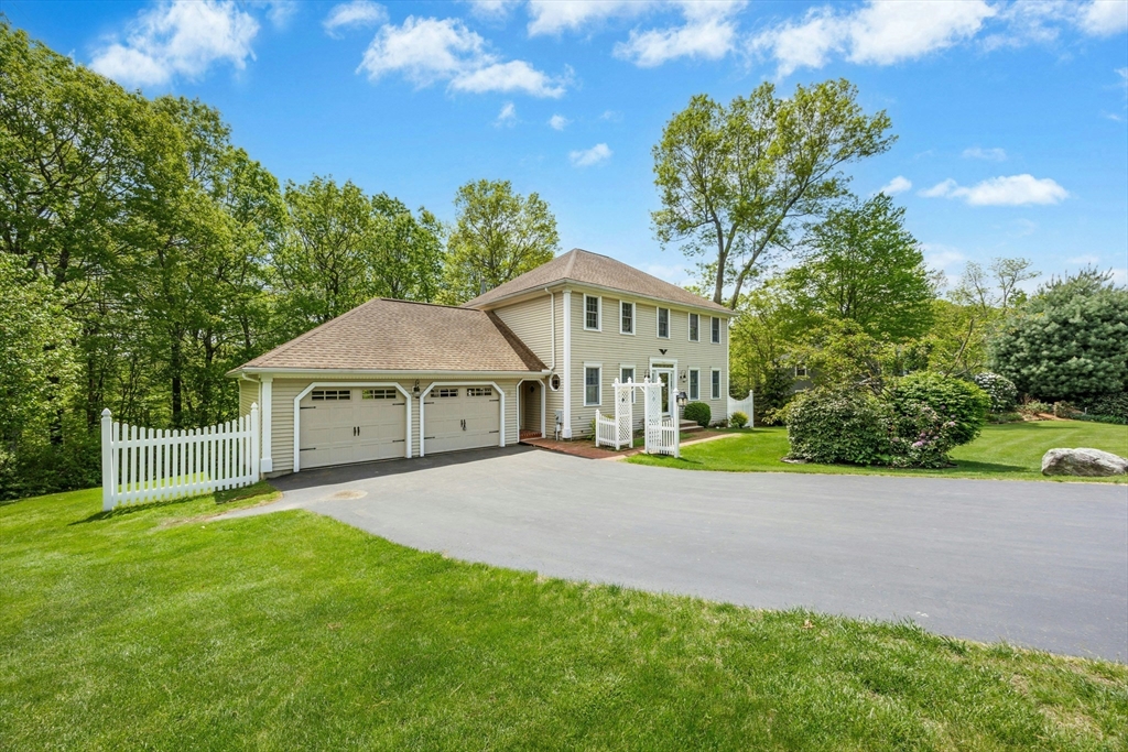 19 Steppingstone Dr