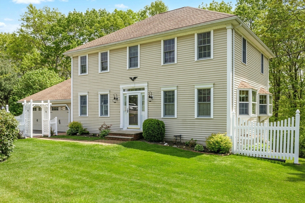 19 Steppingstone Dr