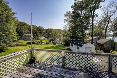 3 Sunset Ln Holland MA 01521