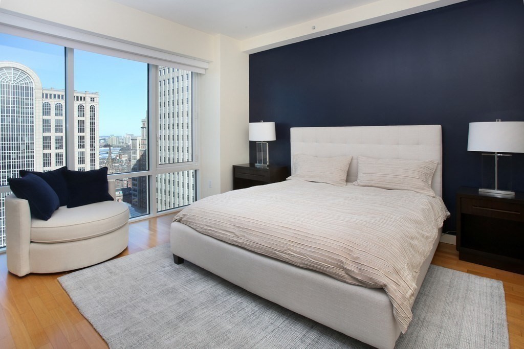 400 Stuart St 23E