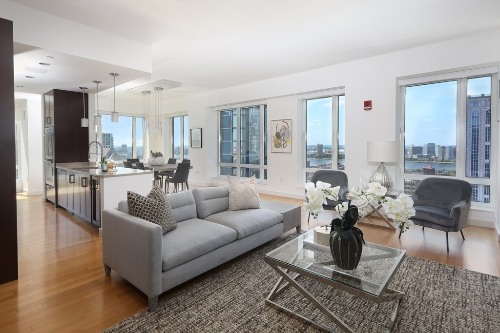 400 Stuart St 23E