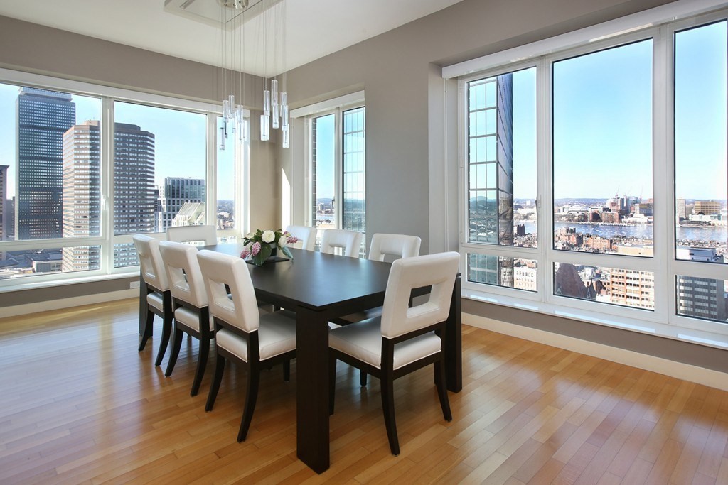 400 Stuart St 23E