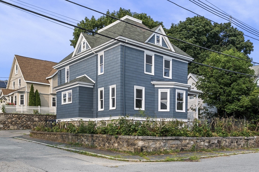 83 Arnold St