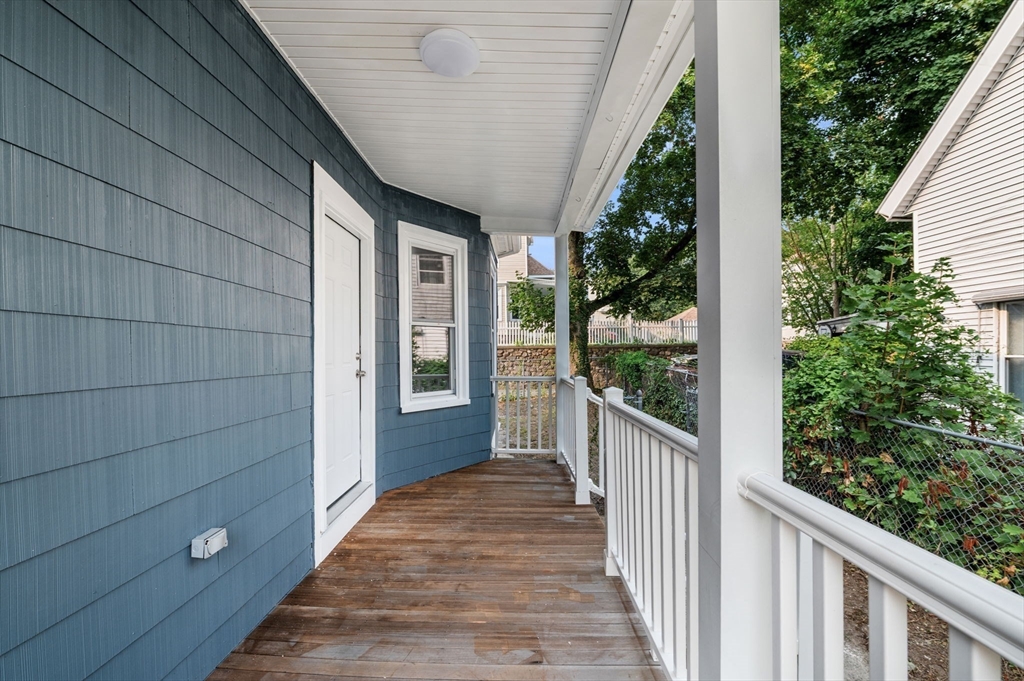83 Arnold St