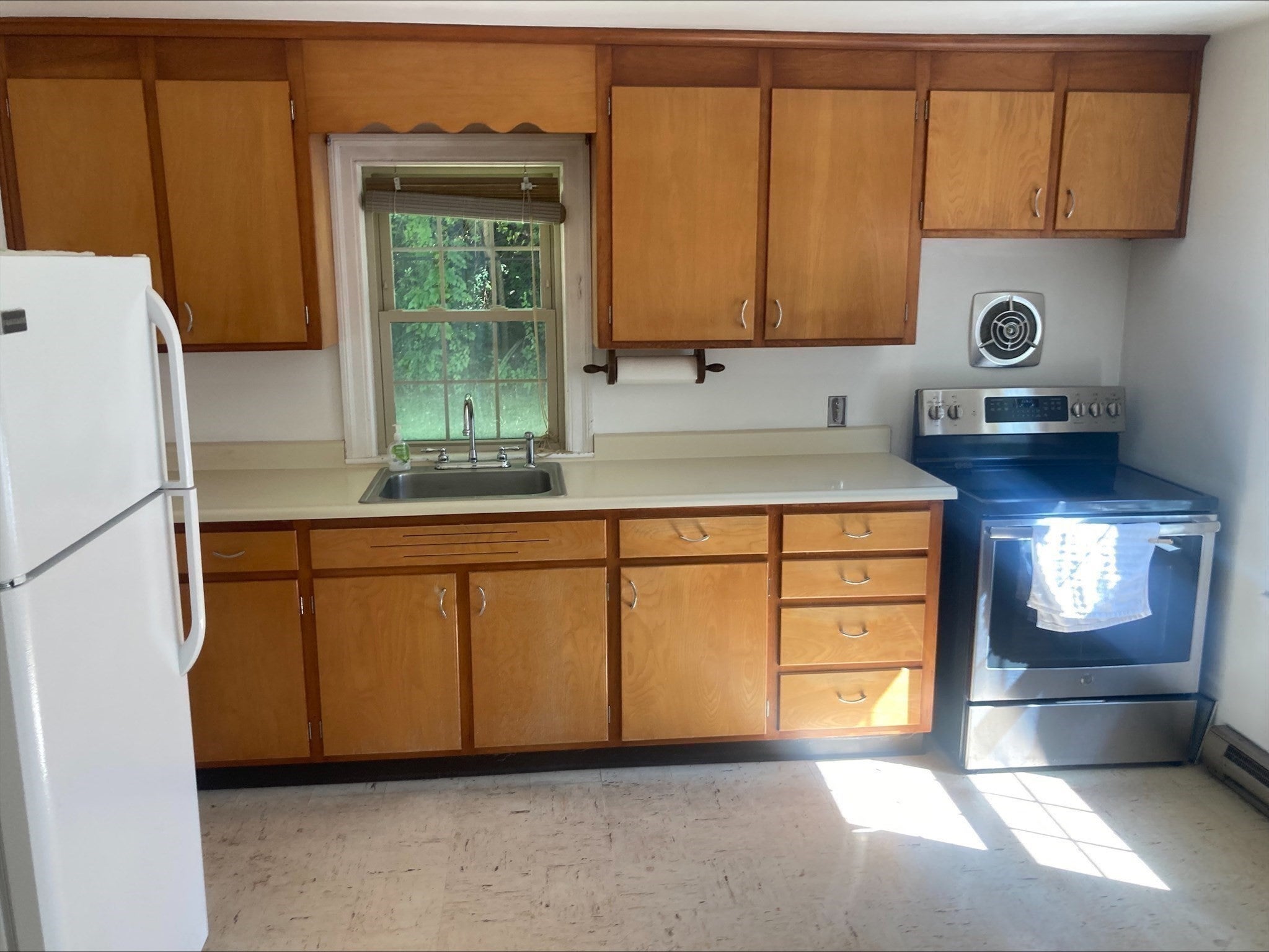 17 Clive St, Worcester, MA, 17 Clive St, Worcester, MA Photo #10