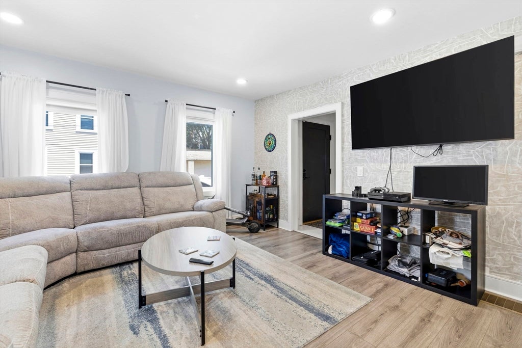 169 West 9th SF