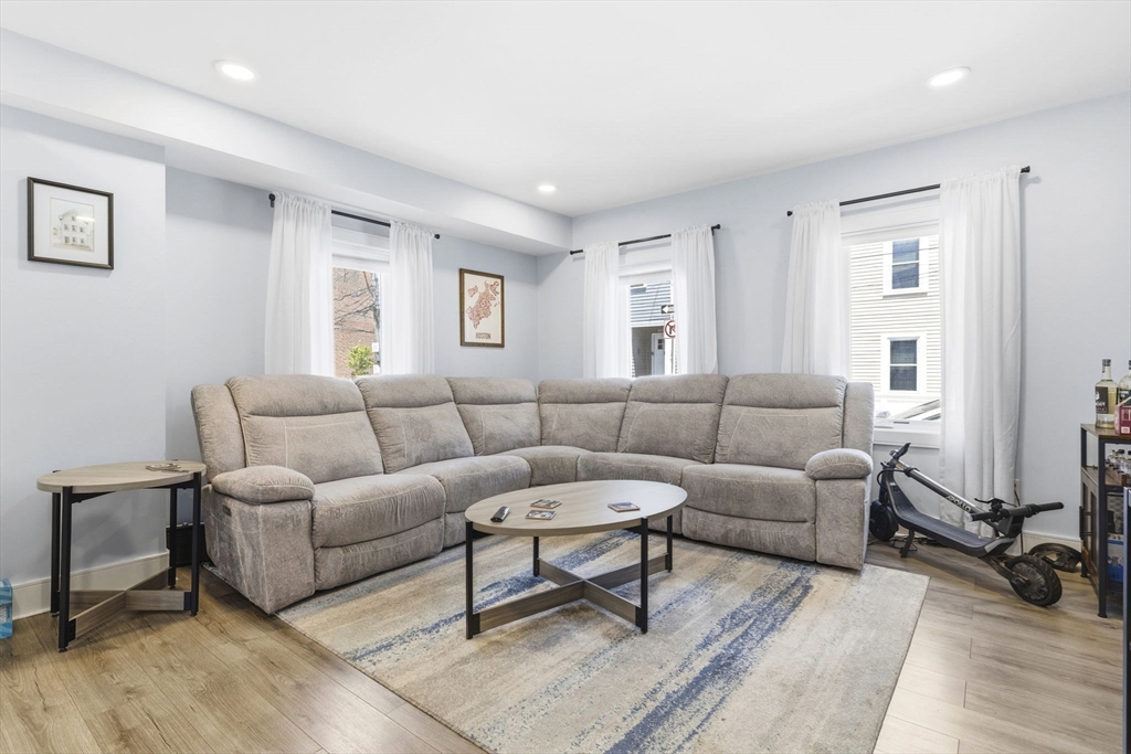 169 West 9th SF