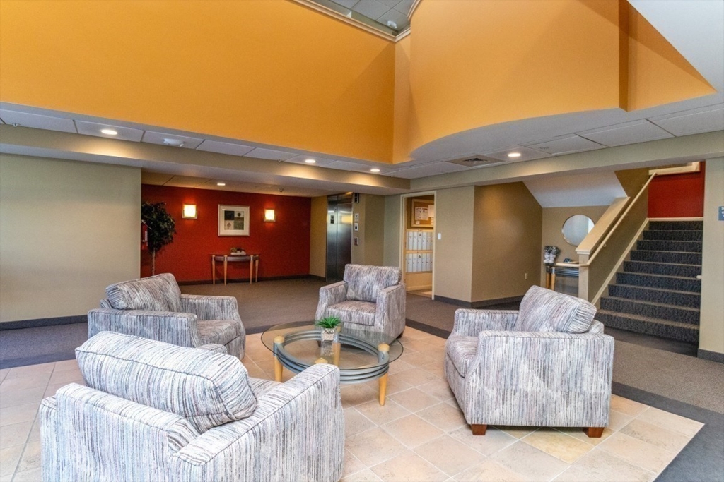 140 Railroad Ave B203