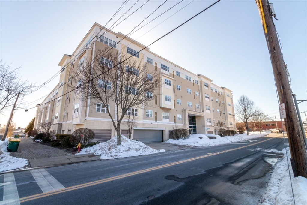 140 Railroad Ave B203