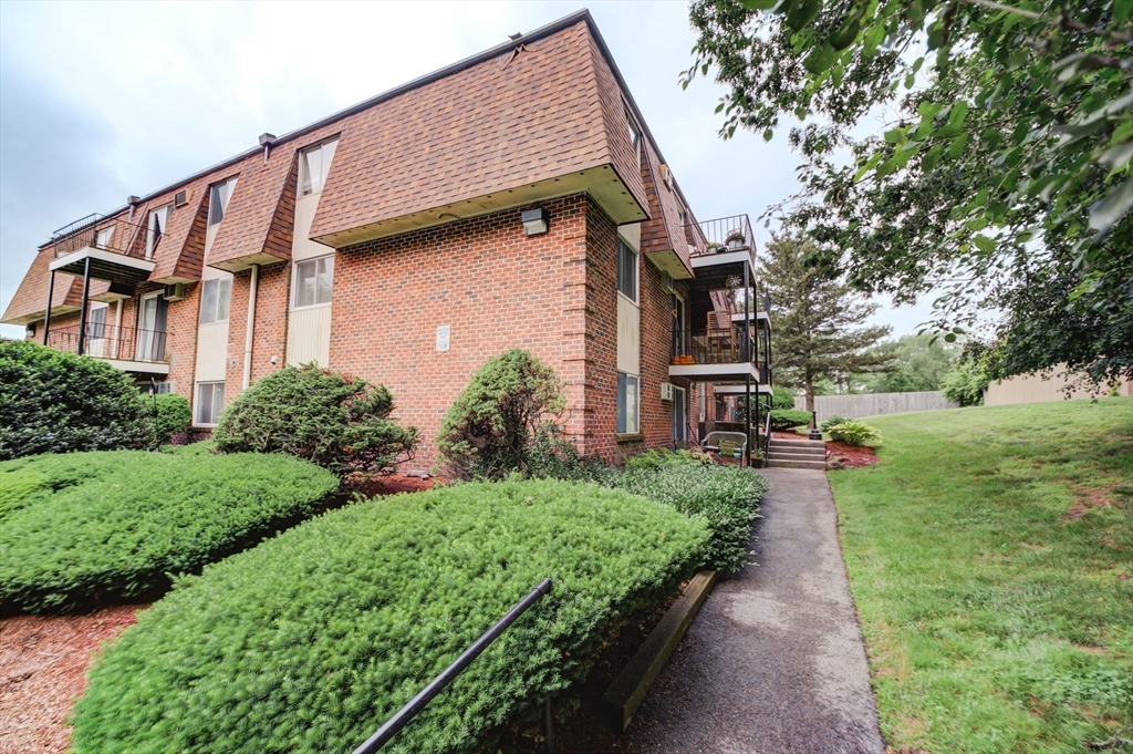 100 Pemberton St 11