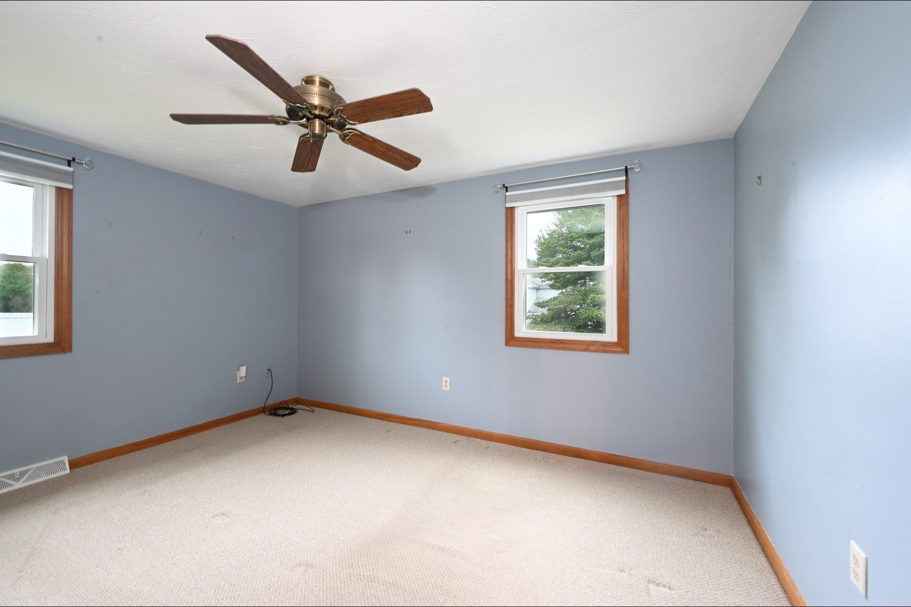 318 Essex St, Whitman, MA Photo #18