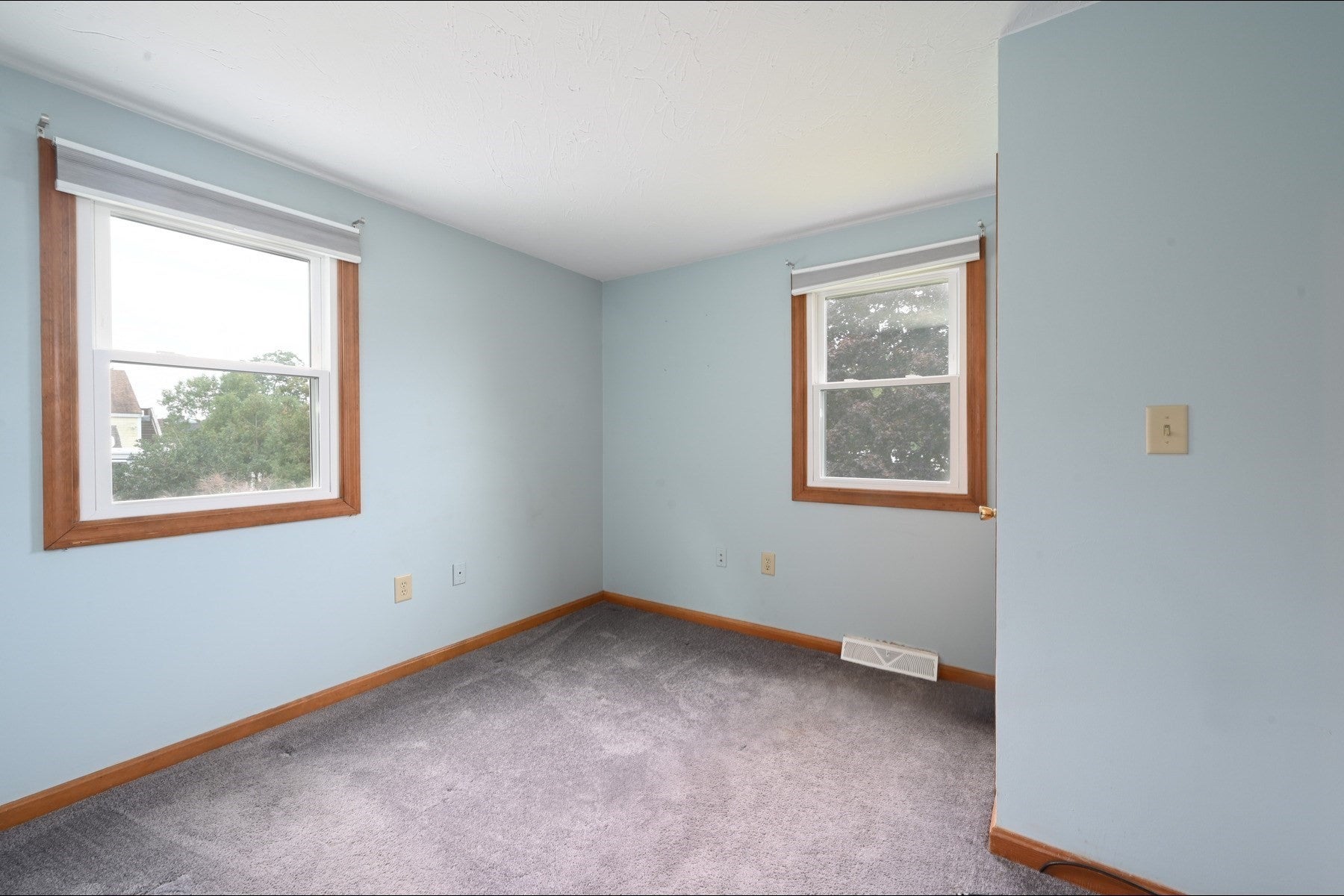 318 Essex St, Whitman, MA Photo #22