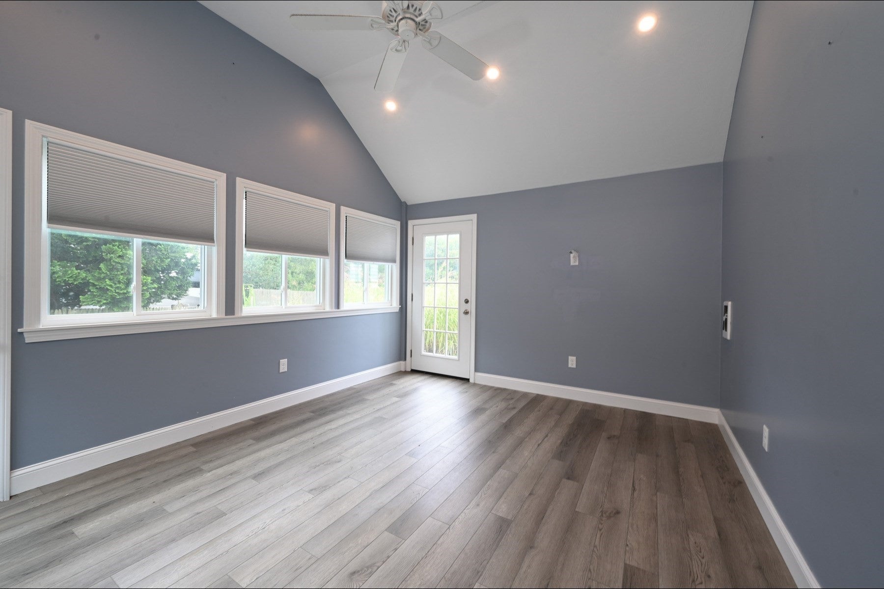 318 Essex St, Whitman, MA Photo #10