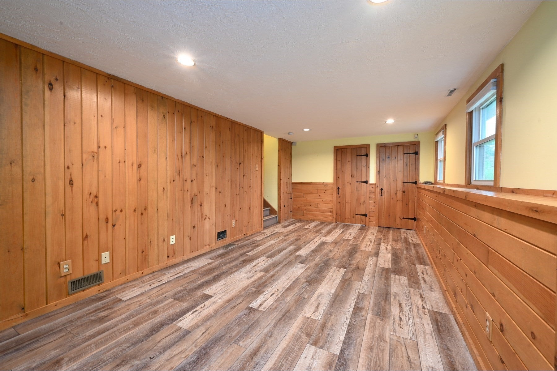 318 Essex St, Whitman, MA Photo #27