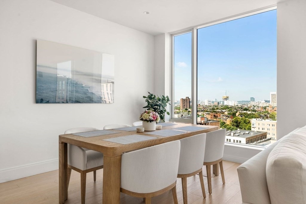 380 Harrison Avenue 14G