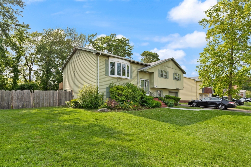 26 Hemlock Ter
