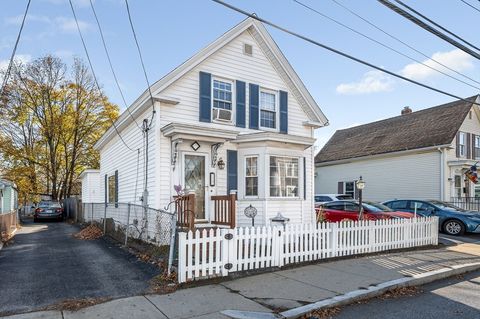 13 Lundberg St Lowell MA 01852
