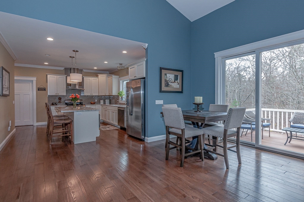 Mattapoisett, Massachusetts 02739, United States, 4 Bedrooms Bedrooms, ,3 BathroomsBathrooms,Residential,Active,104592