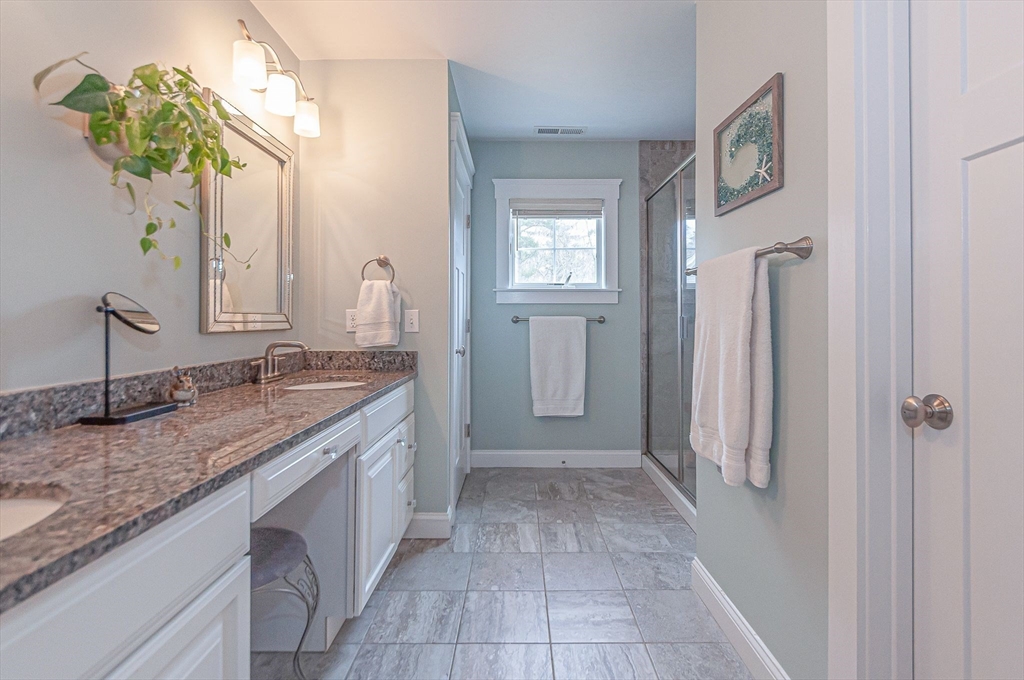 Mattapoisett, Massachusetts 02739, United States, 4 Bedrooms Bedrooms, ,3 BathroomsBathrooms,Residential,Active,104592