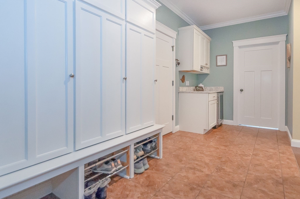 Mattapoisett, Massachusetts 02739, United States, 4 Bedrooms Bedrooms, ,3 BathroomsBathrooms,Residential,Active,104592