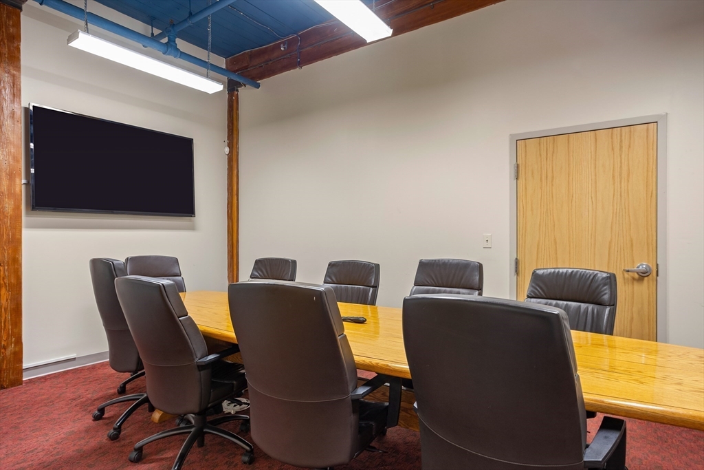 435 Lancaster St 200