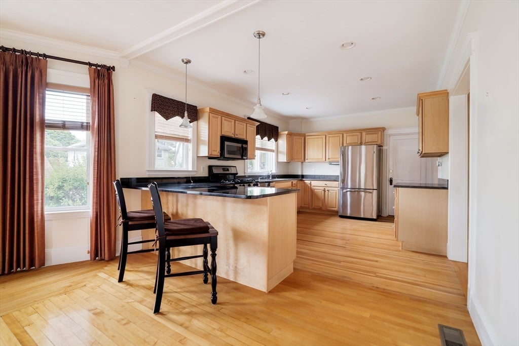 2 Peabody RD #2, Stoneham, MA, 2 Peabody RD #2, Stoneham, MA Photo #4
