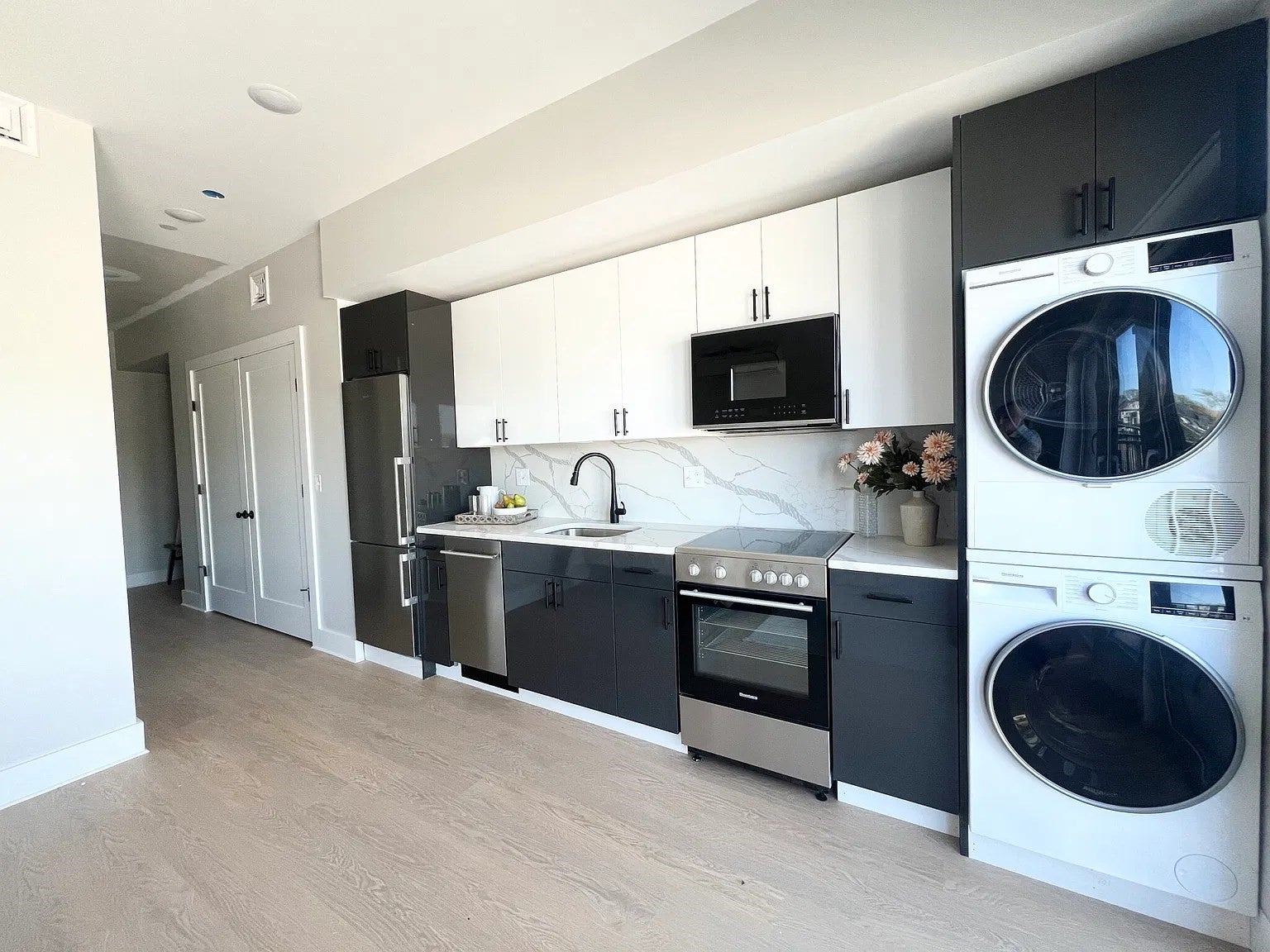 872 Broadway #303, Somerville, MA, 872 Broadway #303, Somerville, MA Photo #2