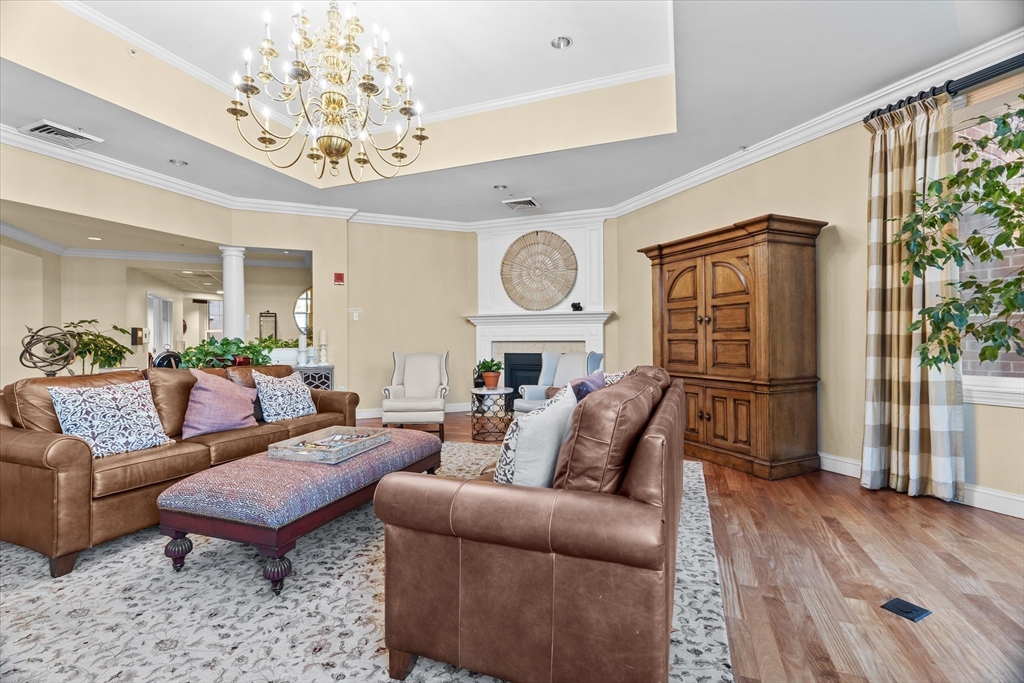 36 Village Rd 308